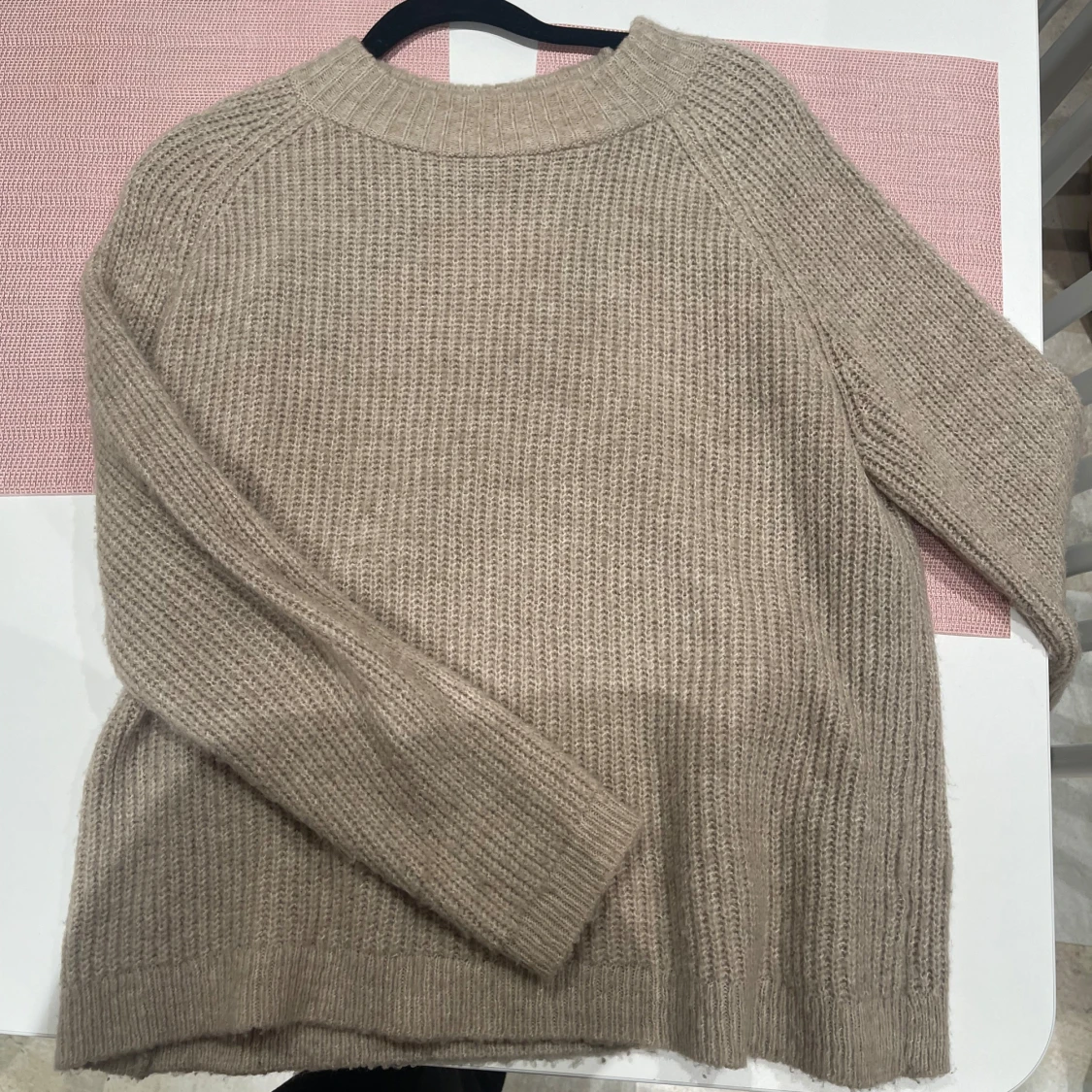 Stickad tröja 🤎 - 90