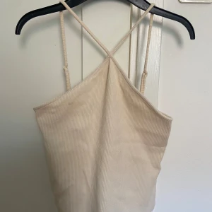 Linne - Linne från bikbok, sparsamt använt💞