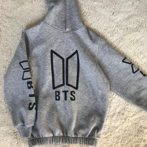 BTS sett - Sett med BTS-tryck. Passar någon i XXS/XS