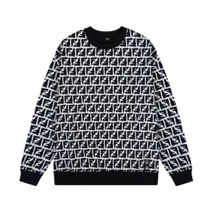 Fendi långärmad - Fendi långärmad finns i alla storlekar! Skriv DM för mer info eller intresse✅