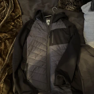 Mc kinley cardigan/jacka - Fint skick, skriv om frågor eller mått 