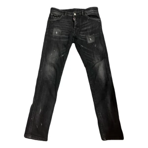 Svarta jeans från Dsquared2 - Snygga svarta jeans från Dsquared2 