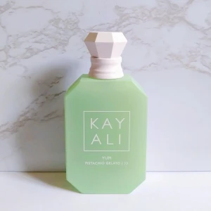 Kayali Yum Pistachio Gelato 33 splittar - säljer 2.5 eller 5 ml splittar  2.5ml - 70kr 5ml -110kr
