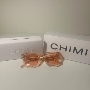 Rosa Chimi 07 - Knappt använda.