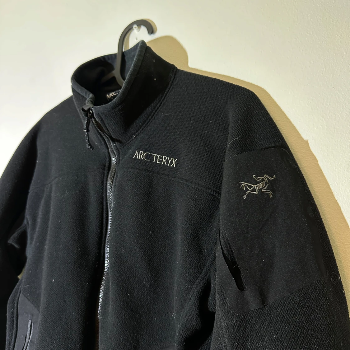 Svart fleecejacka från Arc'teryx - 1