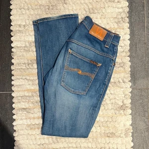 Nudie Jeans Thin Finn  - Snygga jeans från Nudie || Mycket fint skick || Storlek: W32 L32 || Modell: Thin Finn (rak/slim)