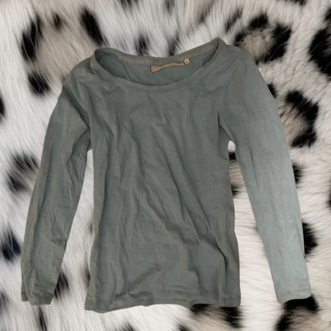 Ljusblå långärmad topp från Essential - 2