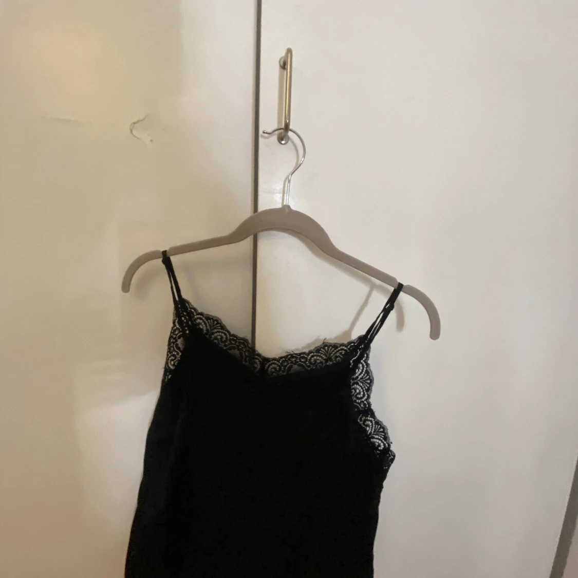 Svart spetslinne från Vila - 1