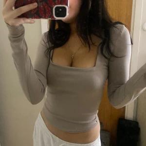 Långärmad tröja  - I perfekt skick 