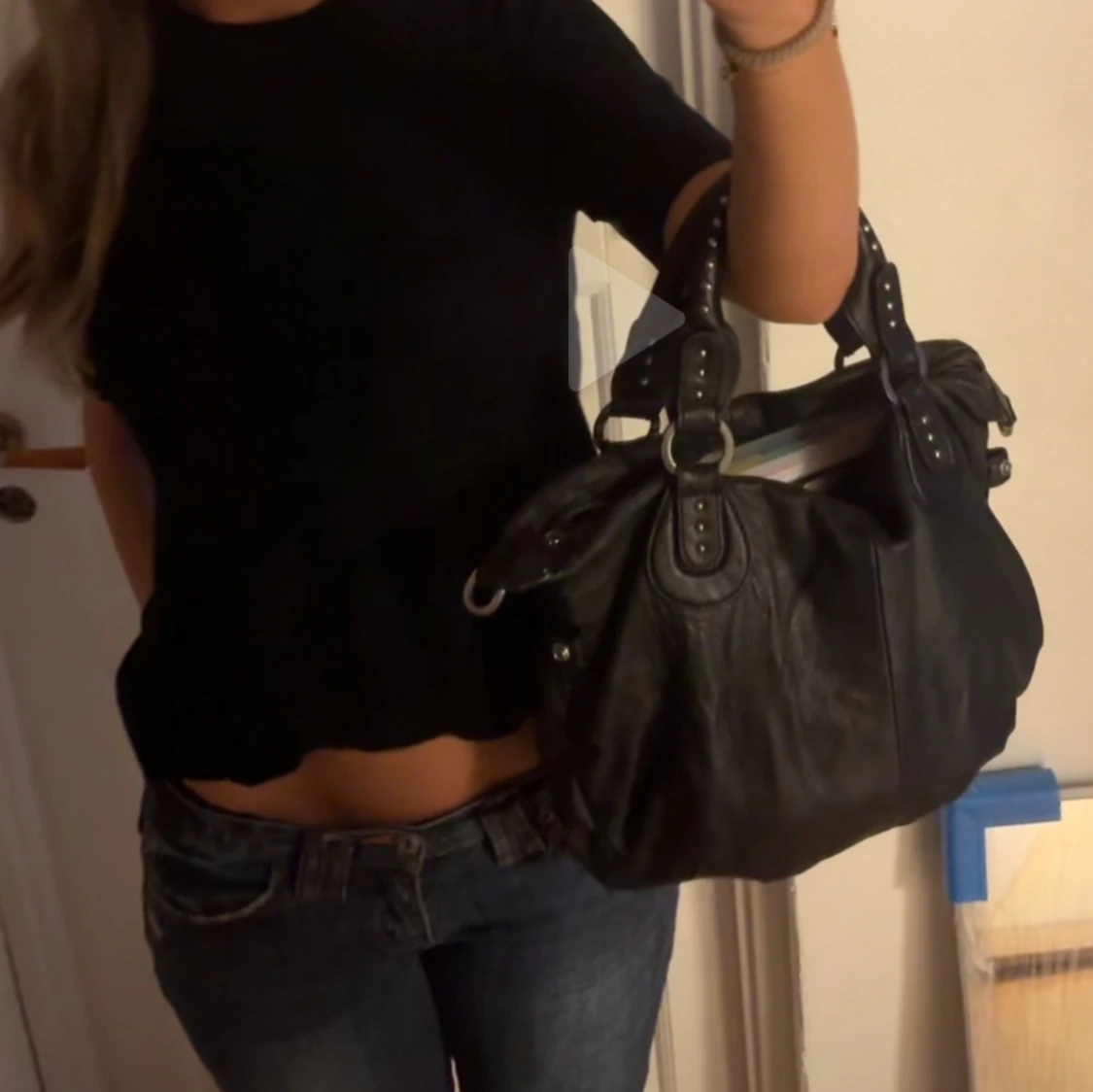Svart axelväska i skinn