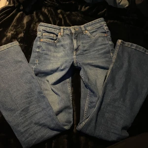 Bootcut Jeans - Hittades på second hand. Storlek 36💕