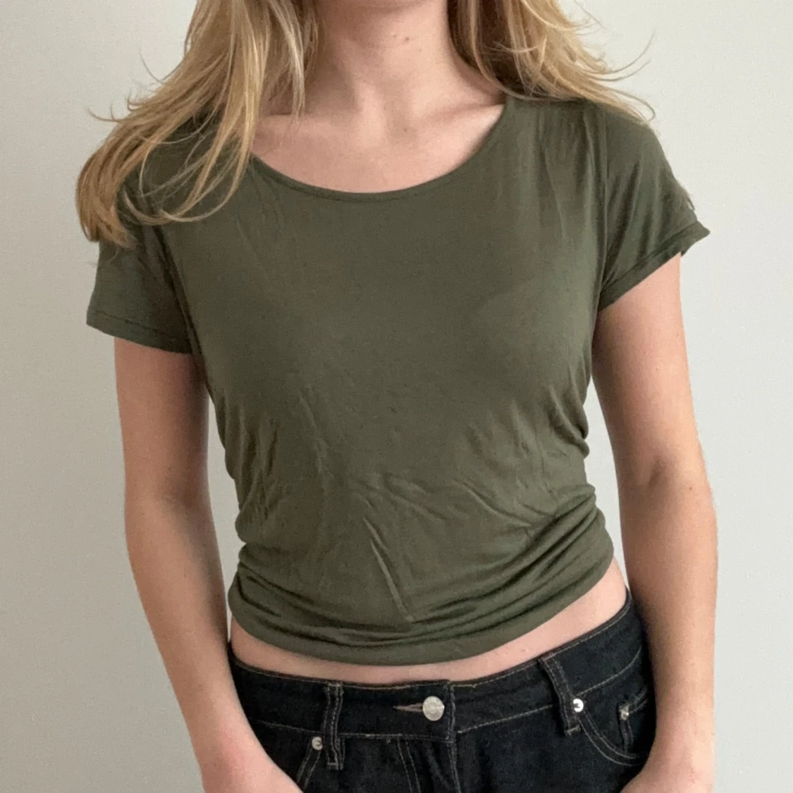 Mjuk Olivgrön kortärmad topp - 1