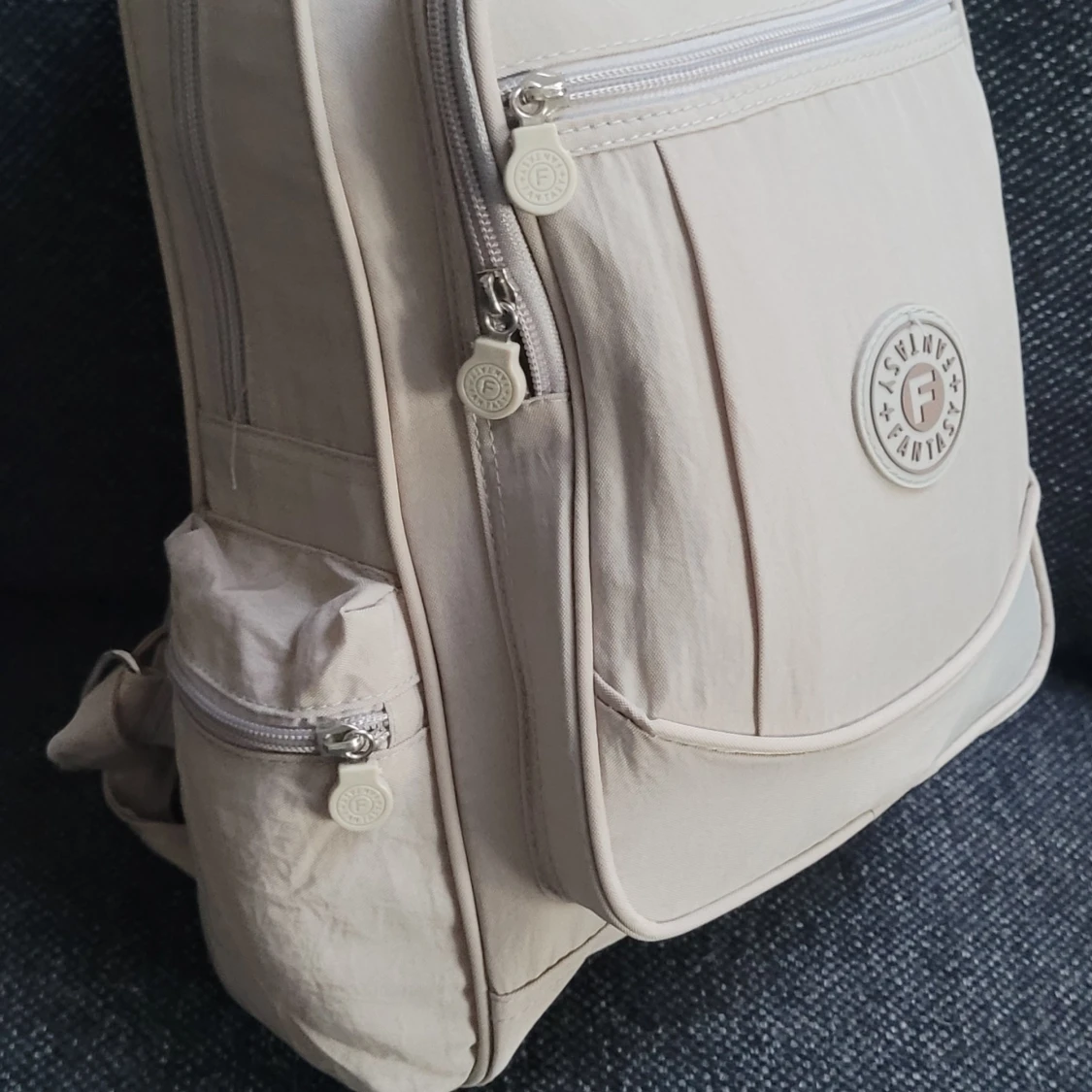  Helt ny Beige ryggsäck från Fantasy Sports - 91