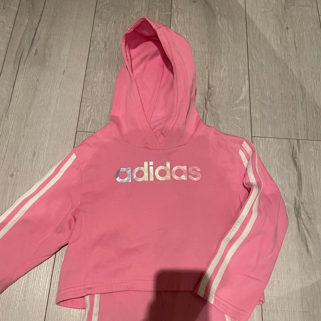Rosa hoodie och byxor från Adidas - 90