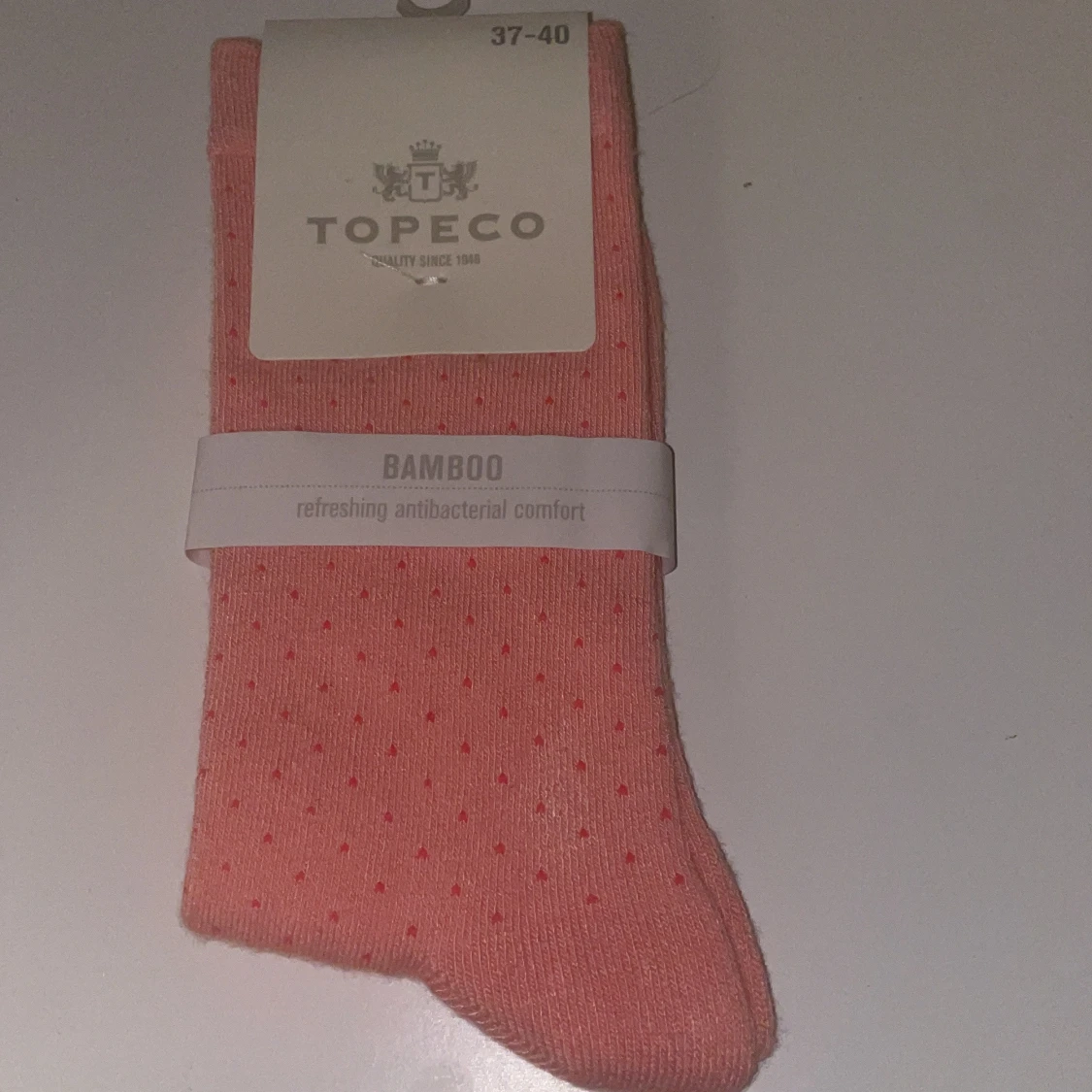 Rosa strumpor från Topeco