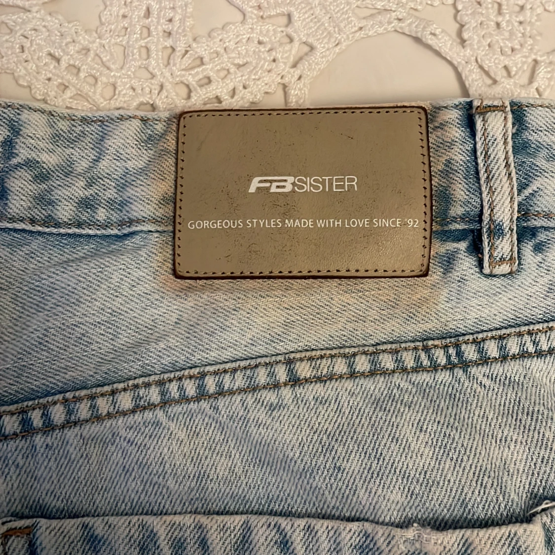 Ljusblå jeans från FB Sister - 92