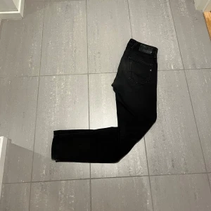 Replay Anbass jeans  - Säljer nu dessa Replay Anbass jeans, skriv för fler bilder/frågor🙌🏼