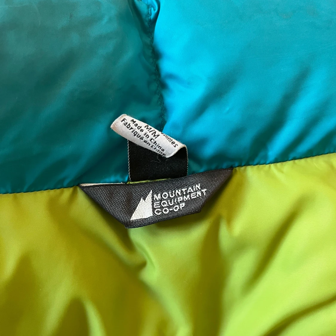 Turkos dunväst med dragkedja - 93