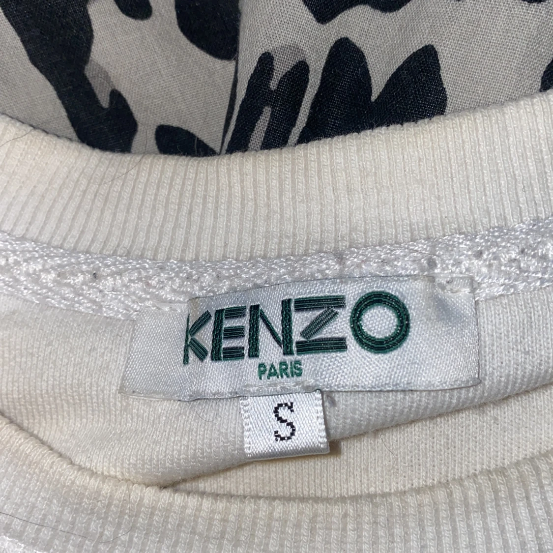 Svart och vit tröja från Kenzo - 91