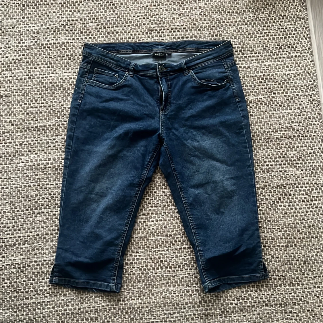 Blå Capribyxor från KappAhl