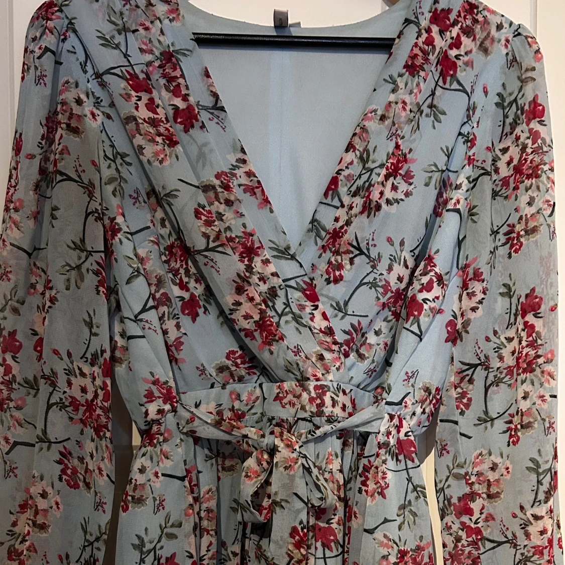 Blommig klänning från Nelly 