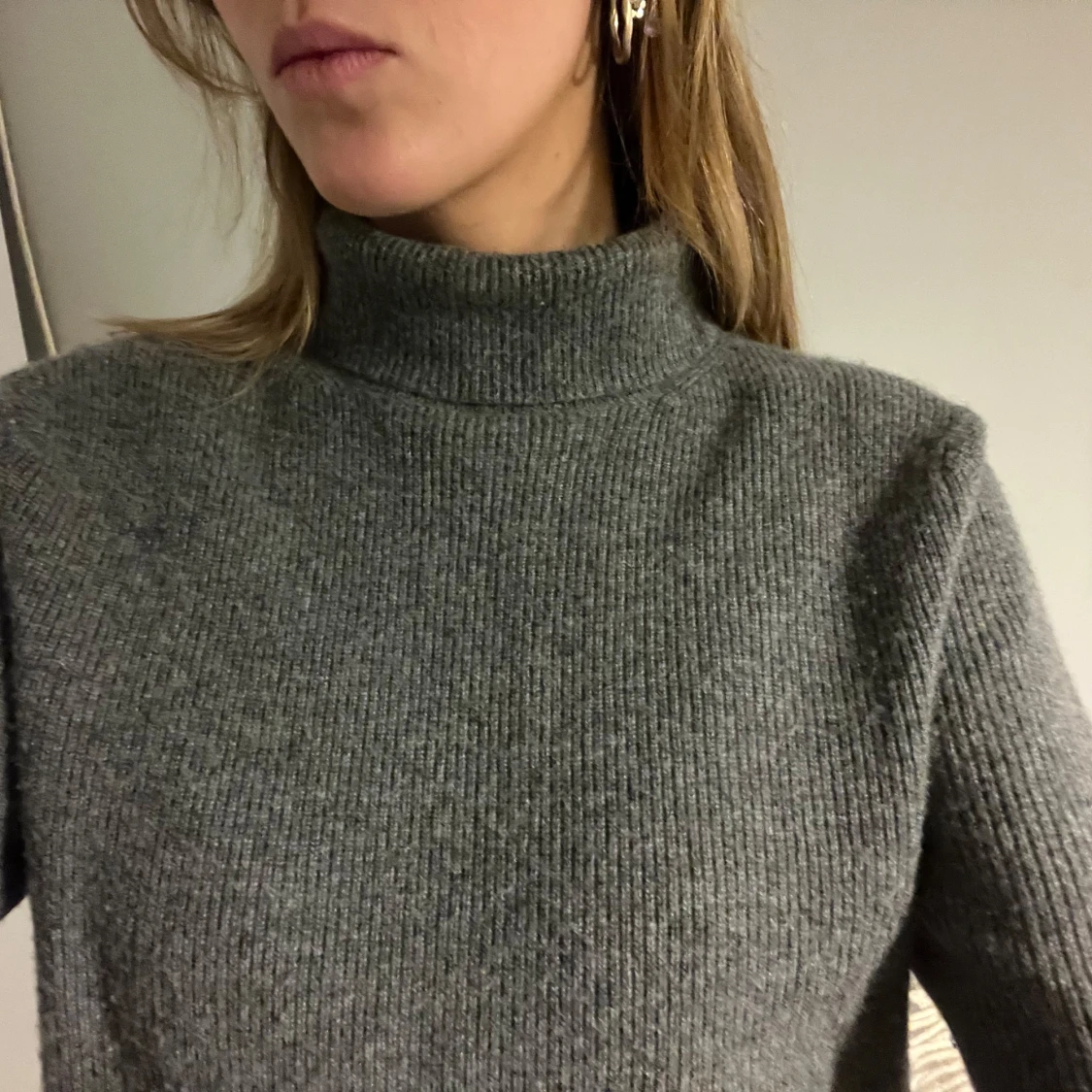 Grå soft goat polotröja - 2