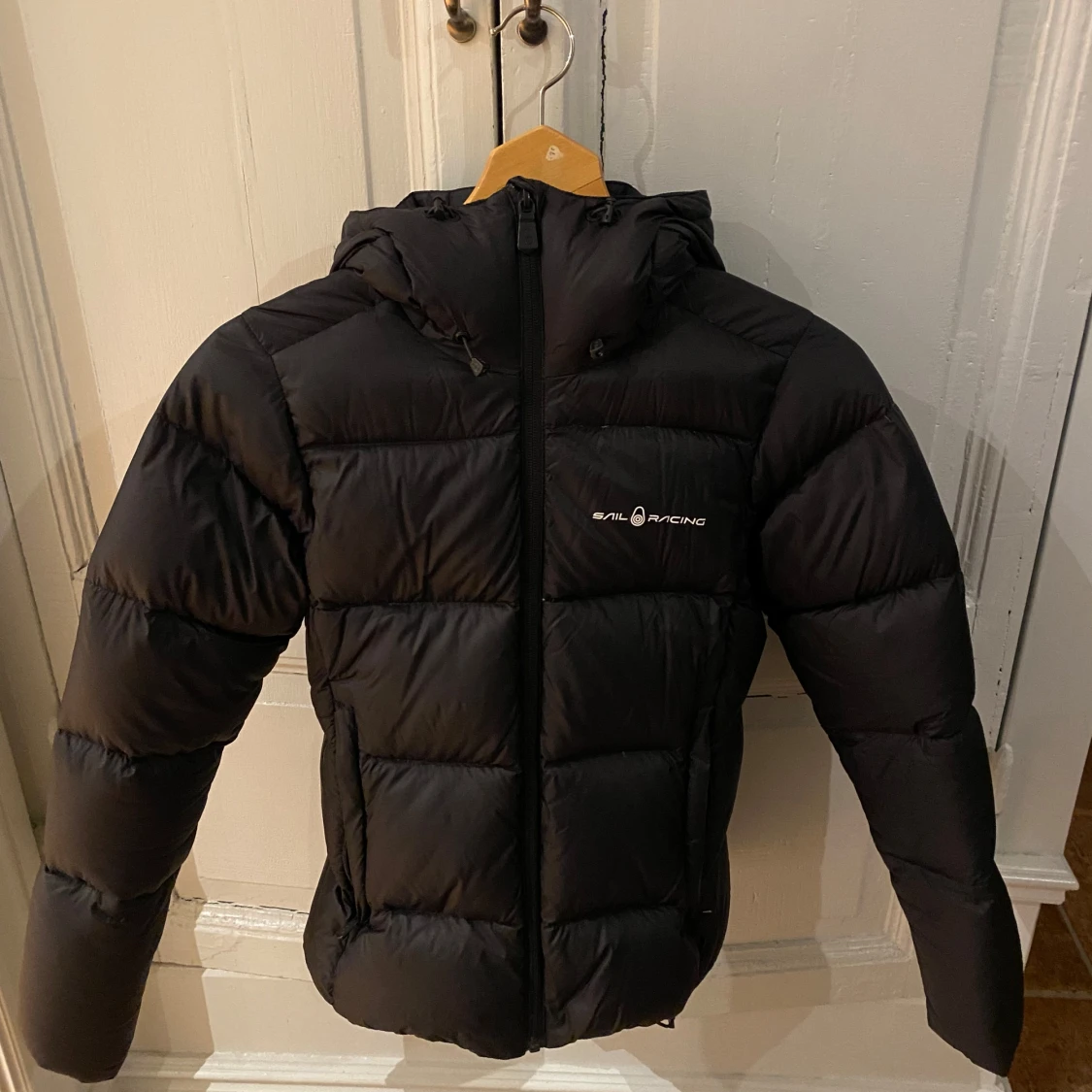 Svart pufferjacka från Sail Racing - 92