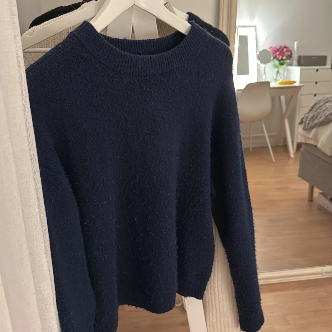 Mörkblå stickad tröja från H&M - 91