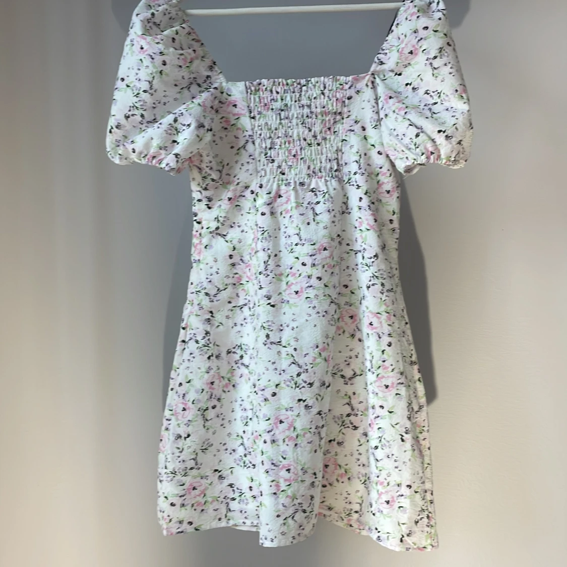 Blommig klänning från H&M - 90