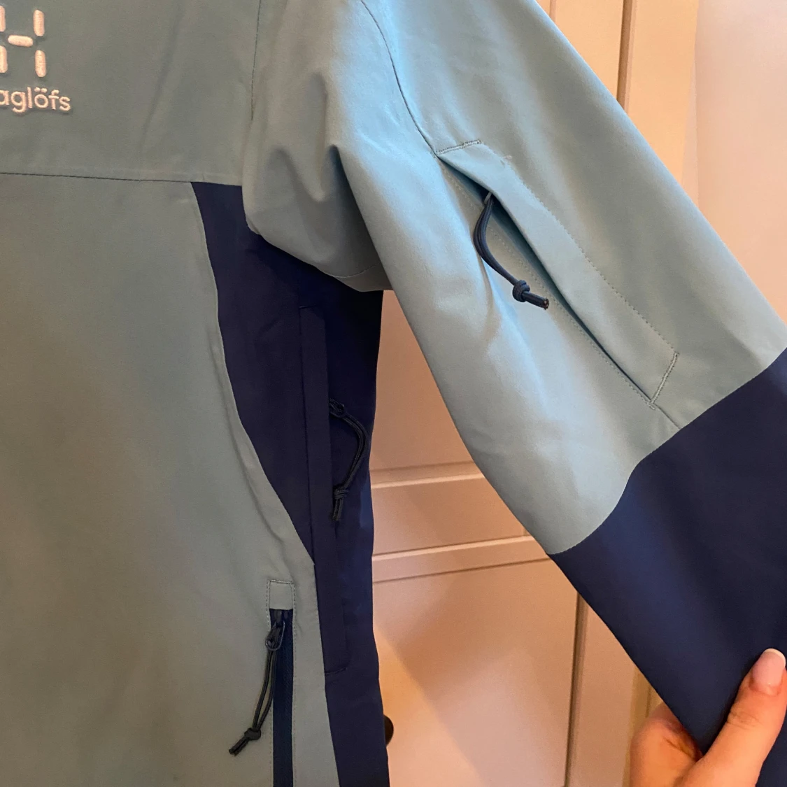 Blå skidjacka från Haglöfs <3 - 91