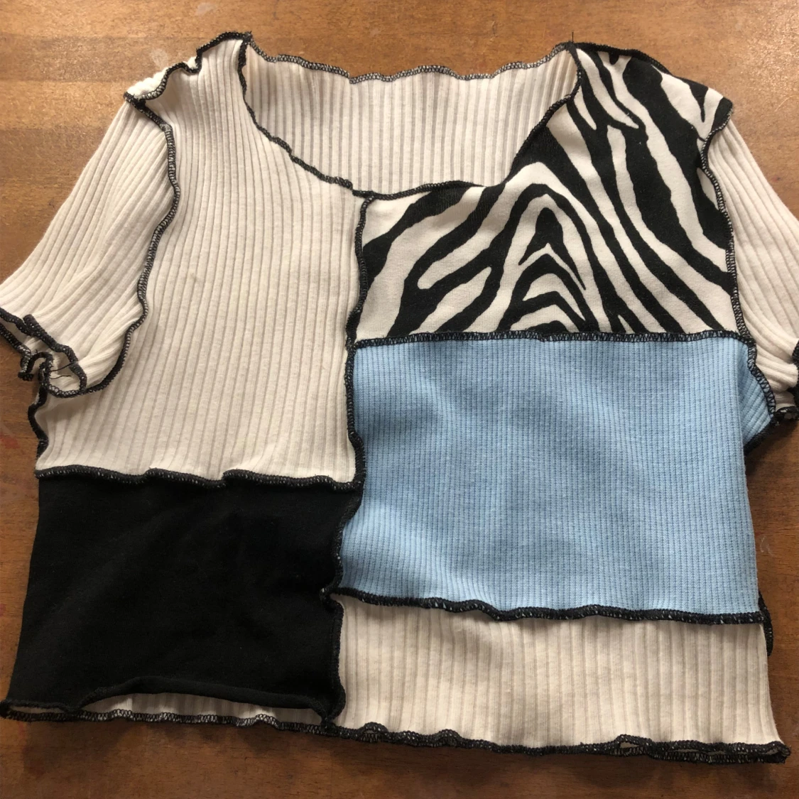 Randig ribbad topp i flera färger - 90