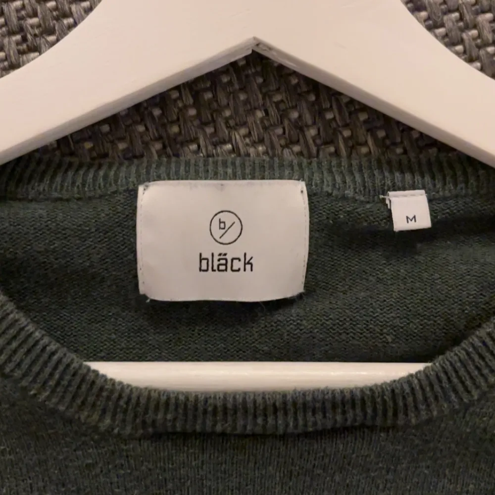 En grön Bläck Crewneck i bra kvalite Riktigt fin passform Strl M. Tröjor & Koftor.