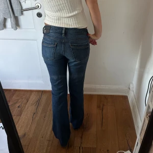 Diesel jeans - Lågmidjade bootcut/ lite raka jeans från diesel. Jag är 165