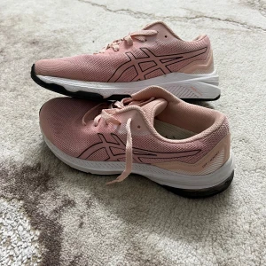 Asics skor - Asics skor