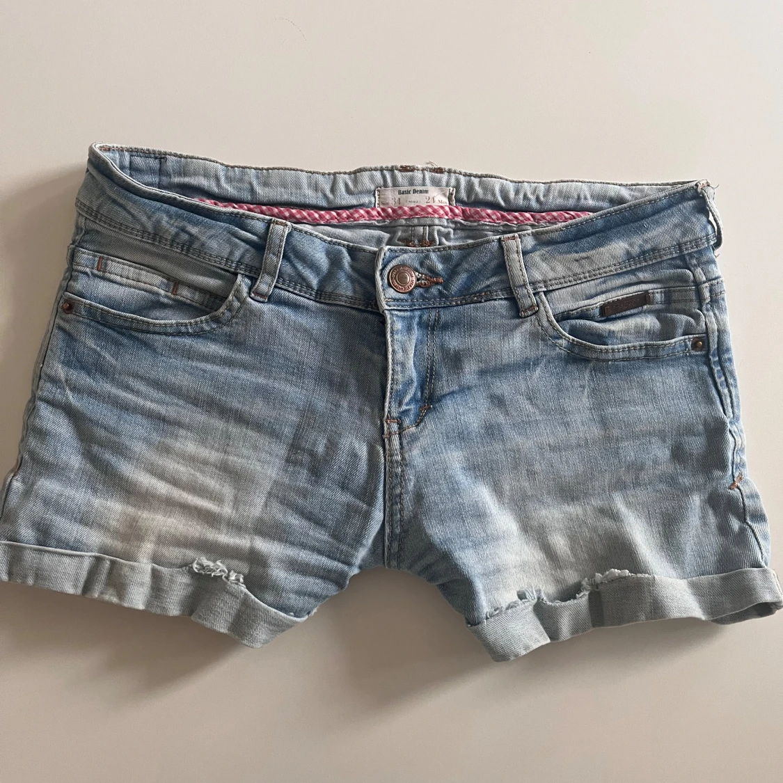 Blå jeansshorts från Basic Denim