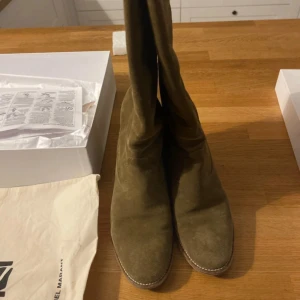 Isabel Marants Boots  - Använda bara 2 ggr, super bra skick. Dustbag och tillhörande box ingår. 