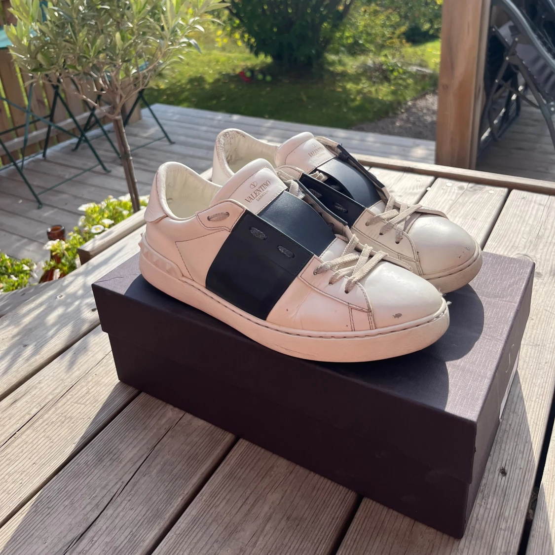 Valentino opens  - 91