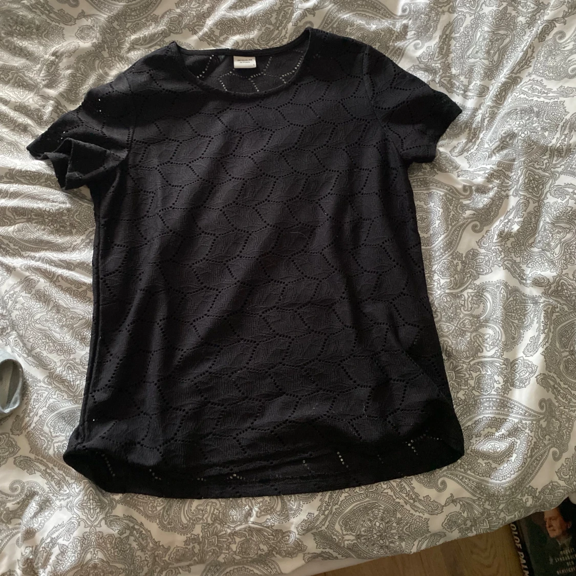 Svart spets tröja  - 90