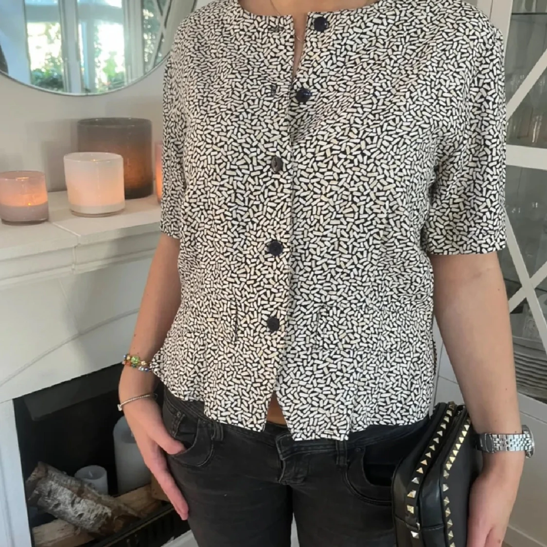 Mönstrad blus med knappar