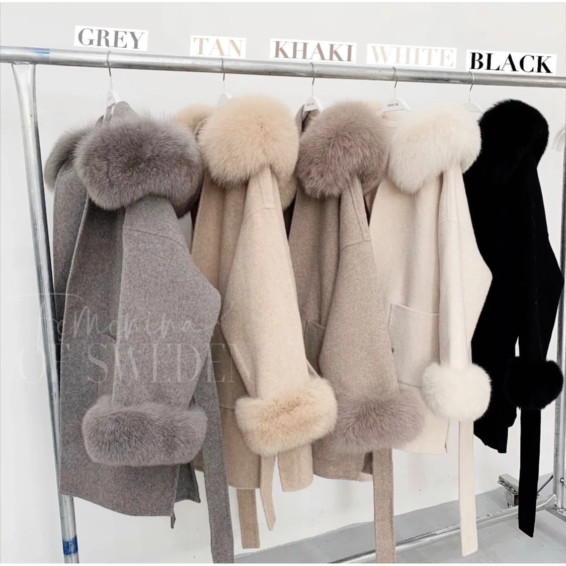 Beige kappa med päls  - 90