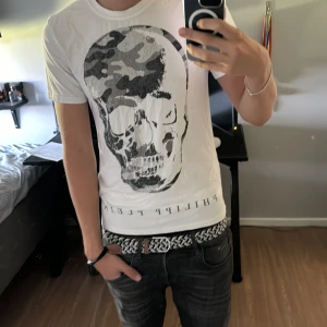 Philipp plein t shirt - Hej, säljer denna t shirt för den har inte kommit till användning på länge, skick 9/10, 