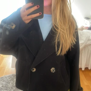 Skit söt höst jacka ifrån Chelsea  - Helt oanvänd och mycket bra skick🩵