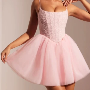 OhPolly klänning  - Helt oanvänd  Storlek 38