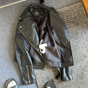 Jeans jacka  - Fint skick men för liten för mig 