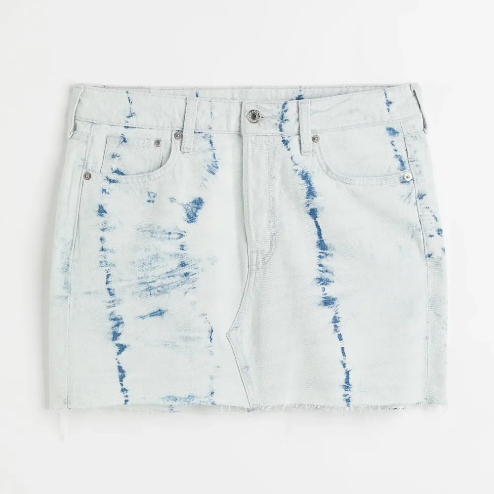 Tie dye jeanskjol från h&m. Kjolar.