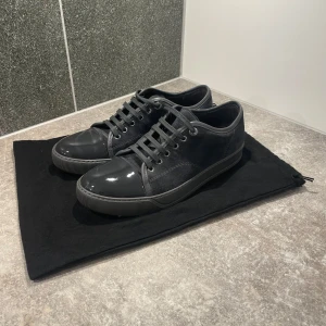 Lanvins  - Ett par riktigt feta lanvins.skicket 10/10 Box,dustbags och extra skosnören nedkommer. Bara att höra av sig vid intresse och andra frågor 😃