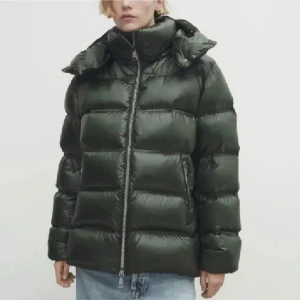 Svart pufferjacka - Snygg cool jacks bra skick den  svarta 