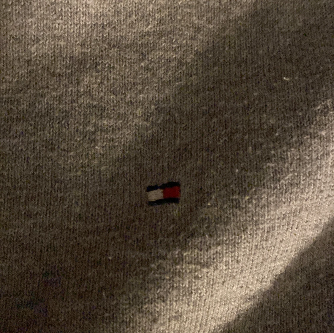 Grå tröja från Tommy Hilfiger - 93