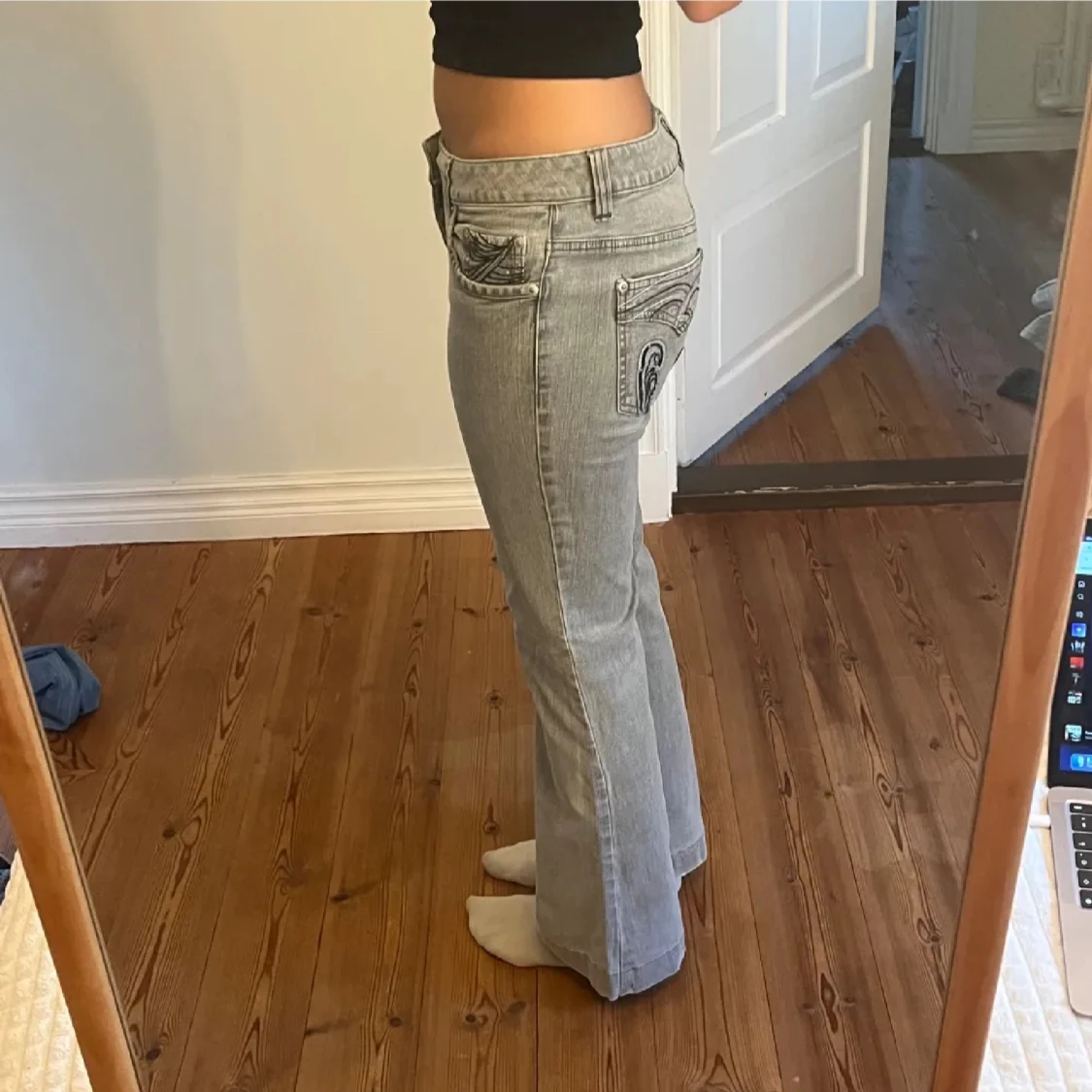 Unika låg midjade jeans - 91