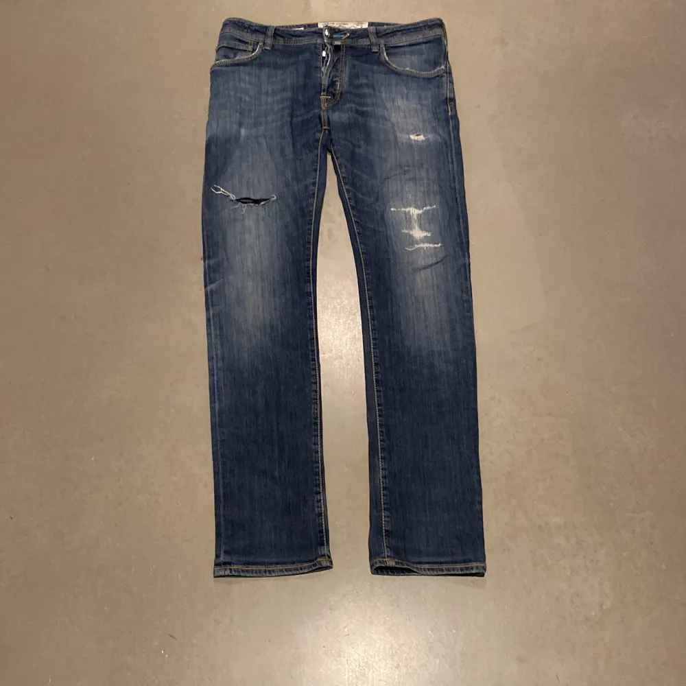 Säljer nu mina otroligt snygga jacob cohen jeans som är i den populära modellen, 622 Comfort. Byxorna är i nyskick, 9/10. Storlek 34. Tveka inte på att höra av dig vid minsta fundering . Jeans & Byxor.